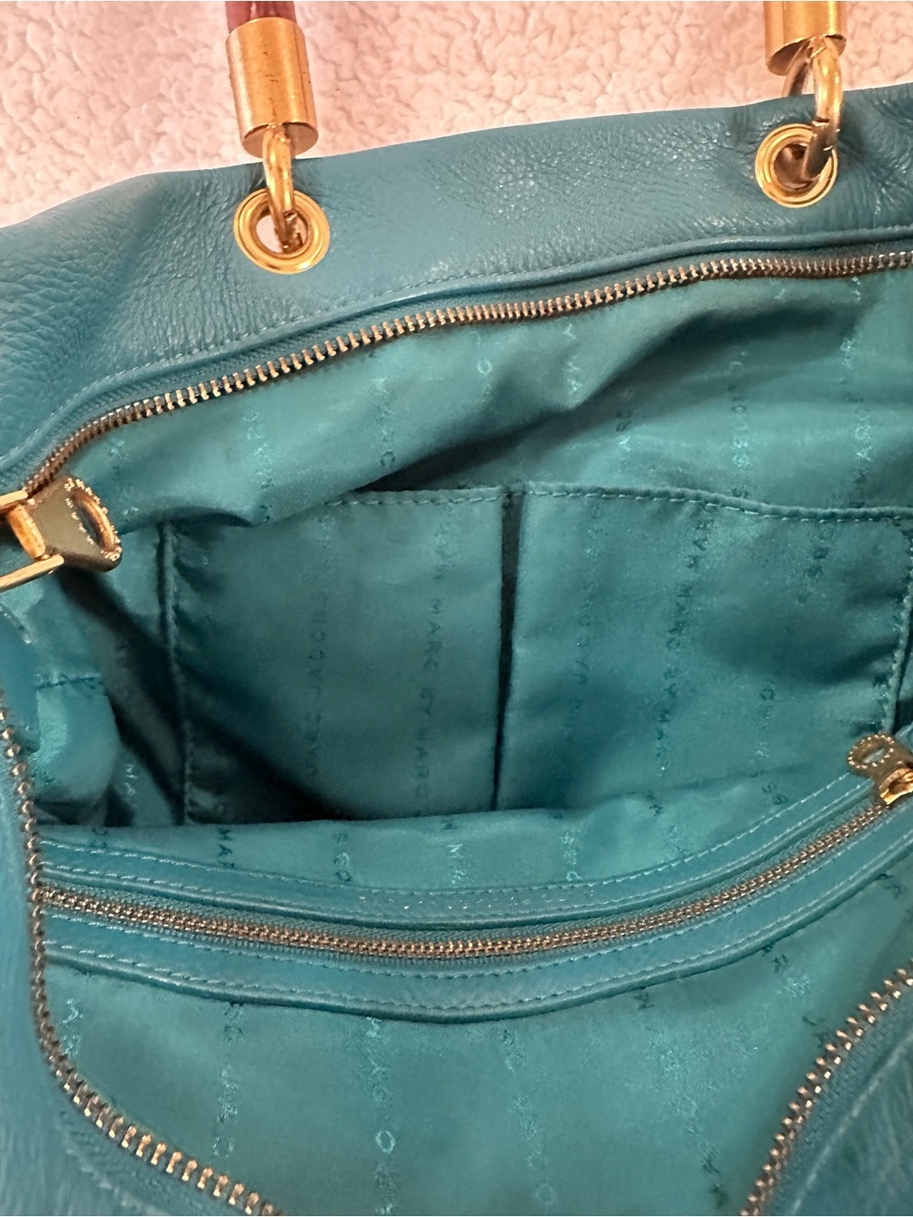 Marc by Marc Jacobs Turquoise Leather Shoulder Bag with Brown Handles - Picture 4 of 8